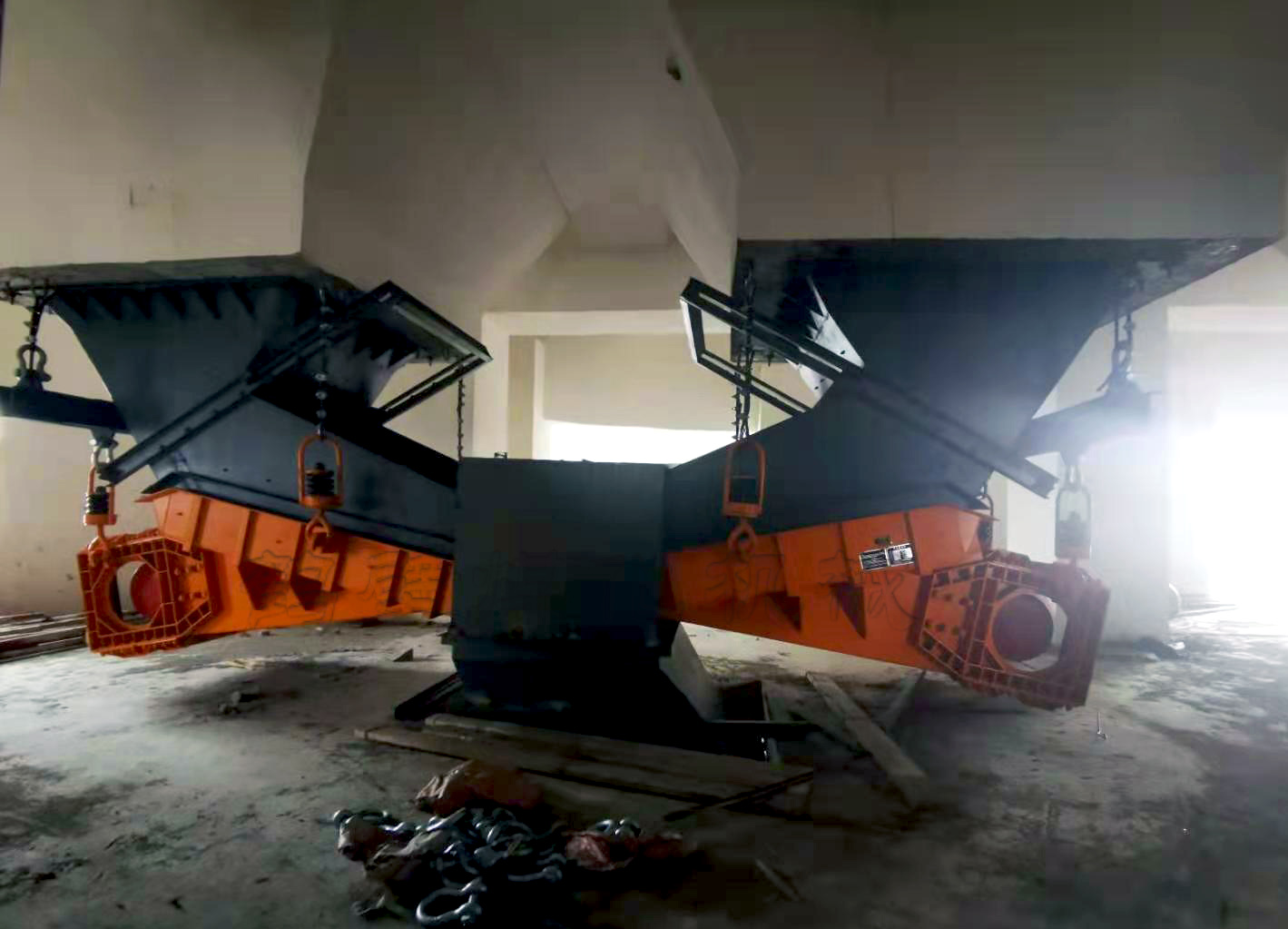 雙質體振動給料機 雙質體振動給料機